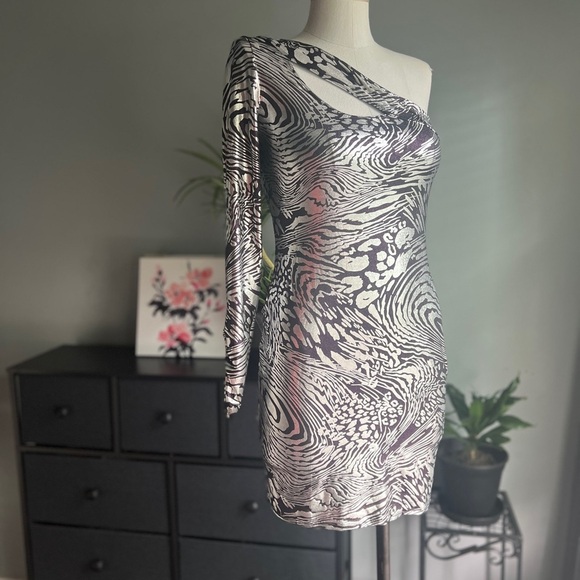 Arden B Dresses & Skirts - Arden B. Dress Body Con Super Stretch One Arm Dress Size Medium